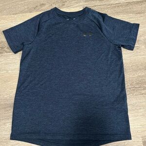 Like 🆕 Under Armour Boys Heat Gear Loose Shirt